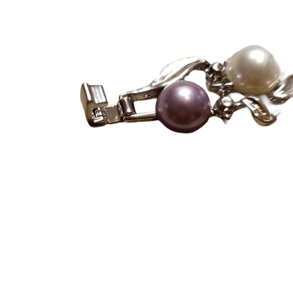 Faux Pearl Necklace and Earring Set - Picture 2 of 3